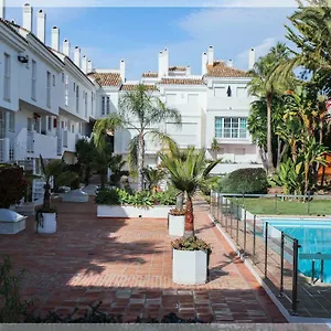 Rest Nueva Andalucia, Puerto Banus Apartment Marbella